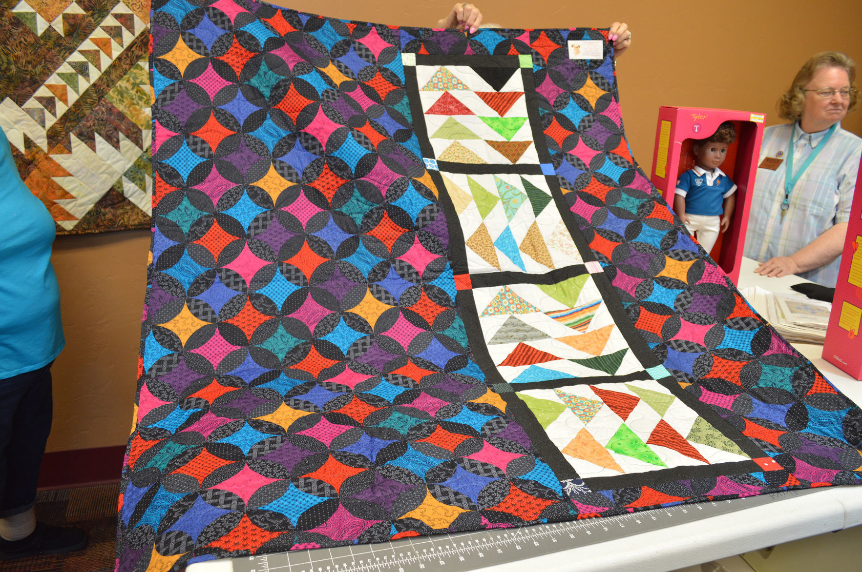 Aviva Divas enjoy camaraderie while sewing for others